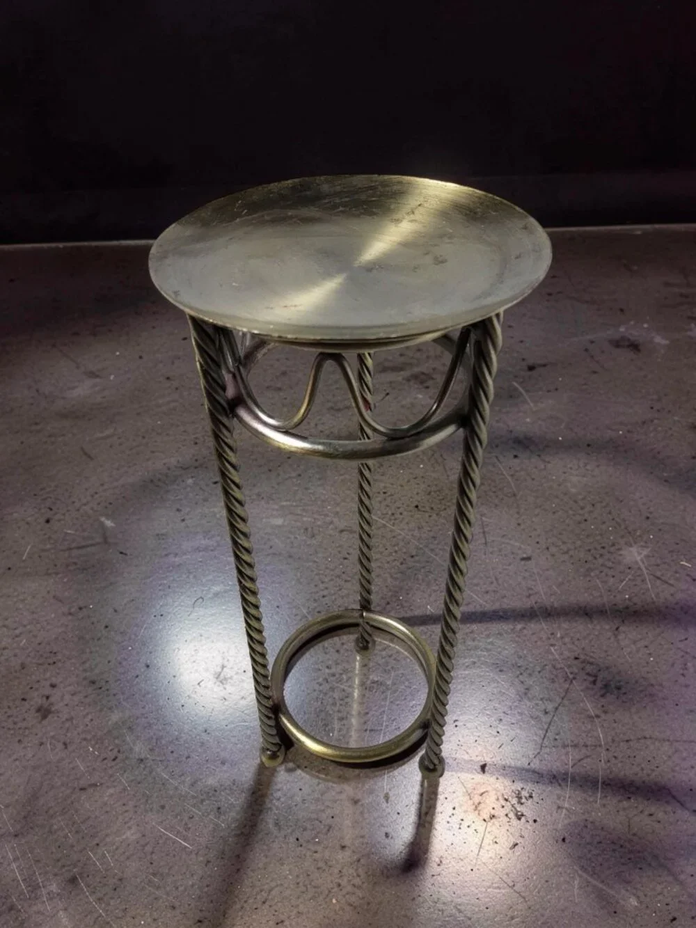 Vintage Twisted Legs Design Metal plant stand or pillar candle holder